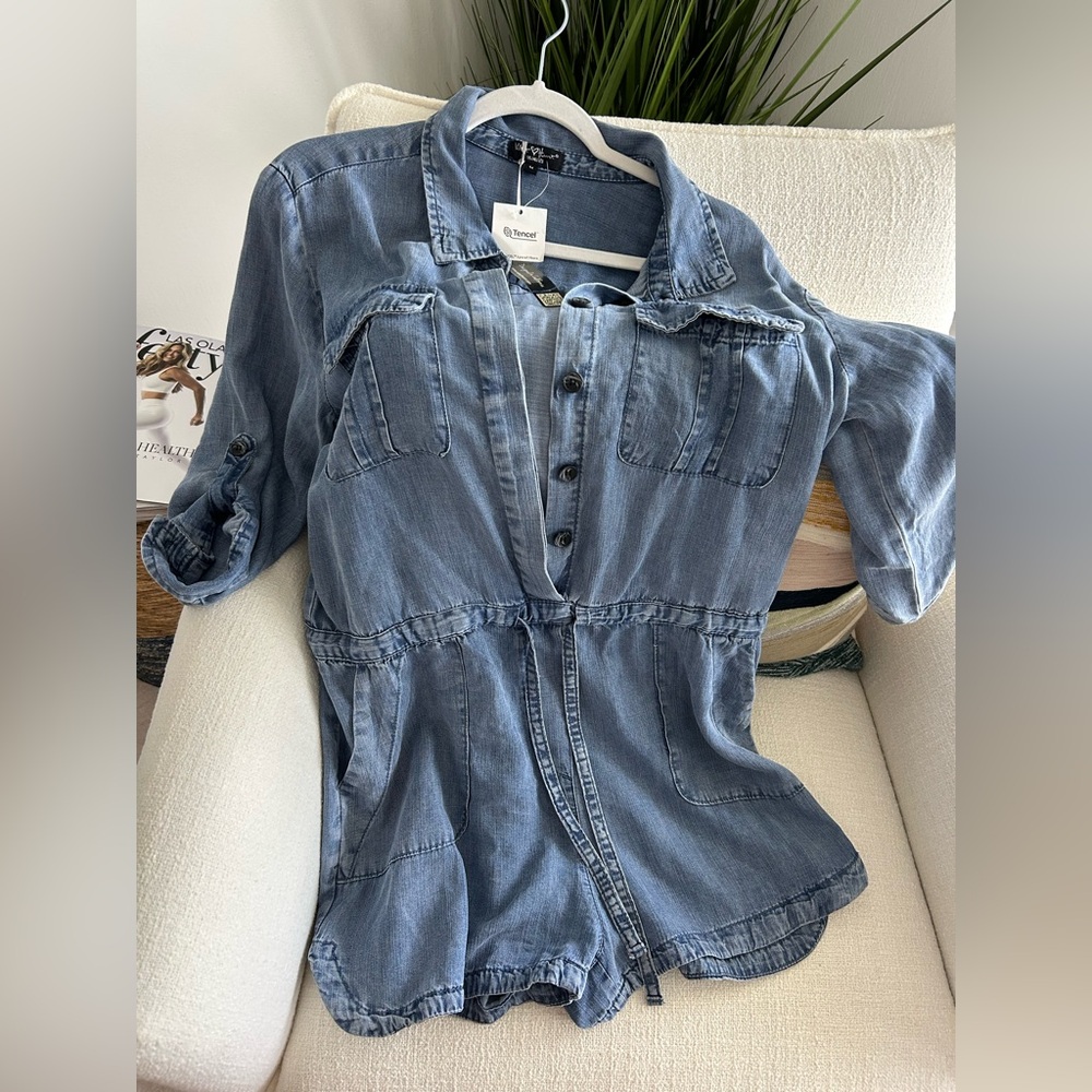 💛NWT DENIM ROMPER💛